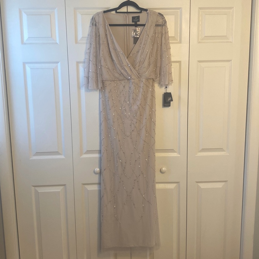 Women’s Adrianna Papell Dress. Womens Size 4 NWT